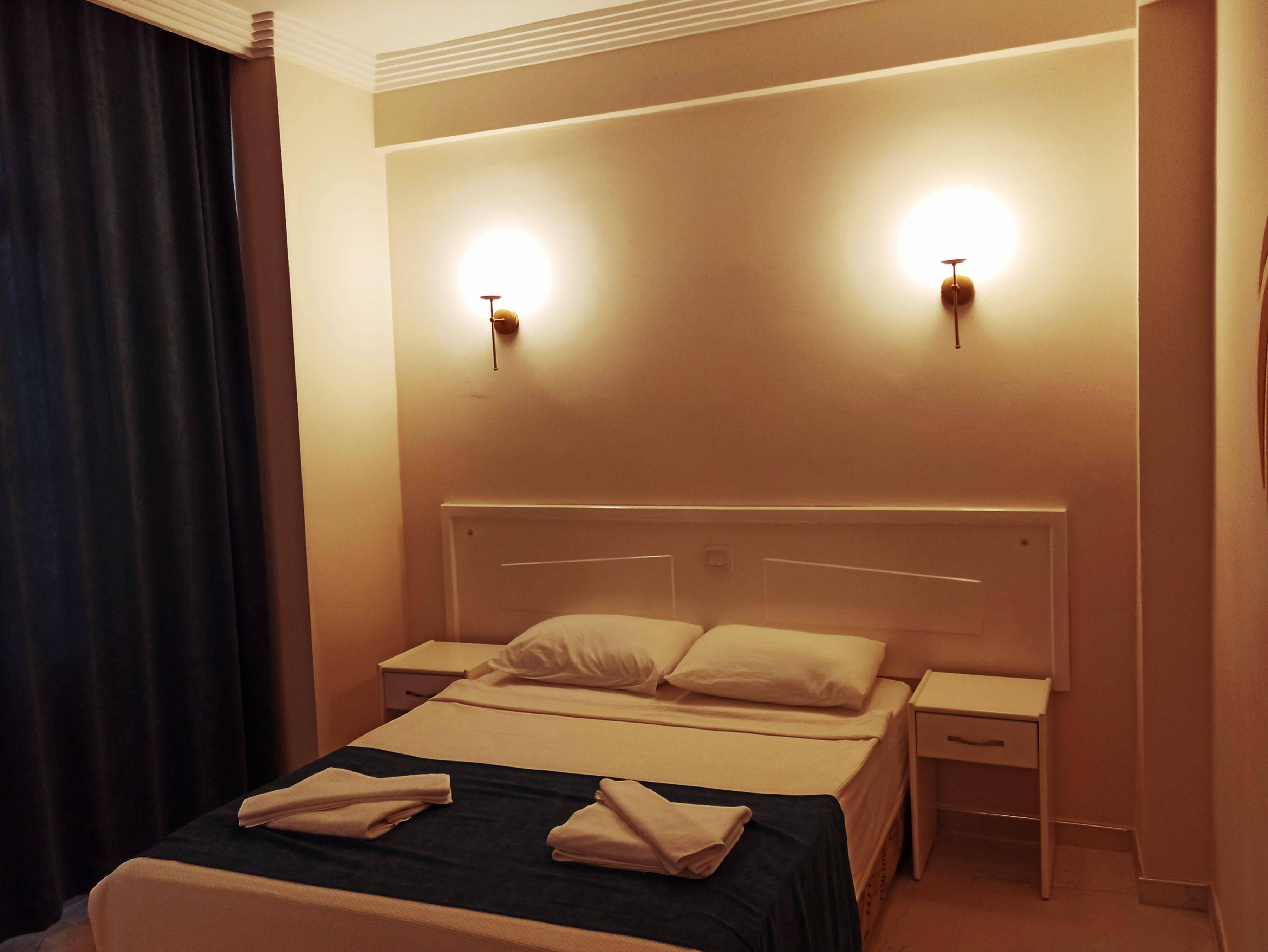 Aquila Beach Hotel Fethiye Ngoại thất bức ảnh